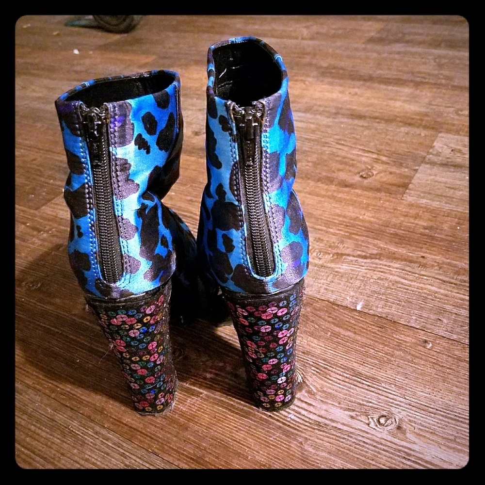 Size 9 platforms